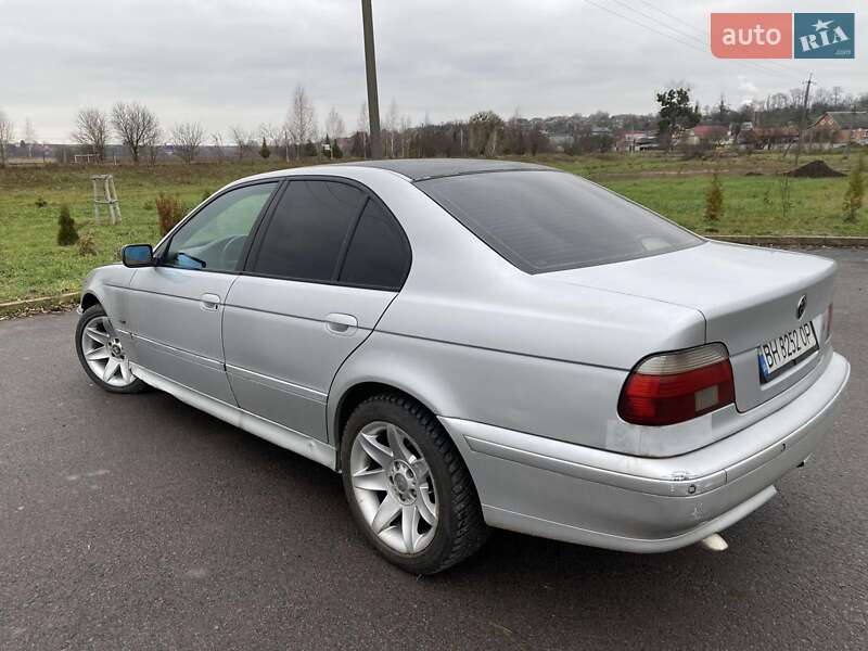 Седан BMW 5 Series 2000 в Ровно