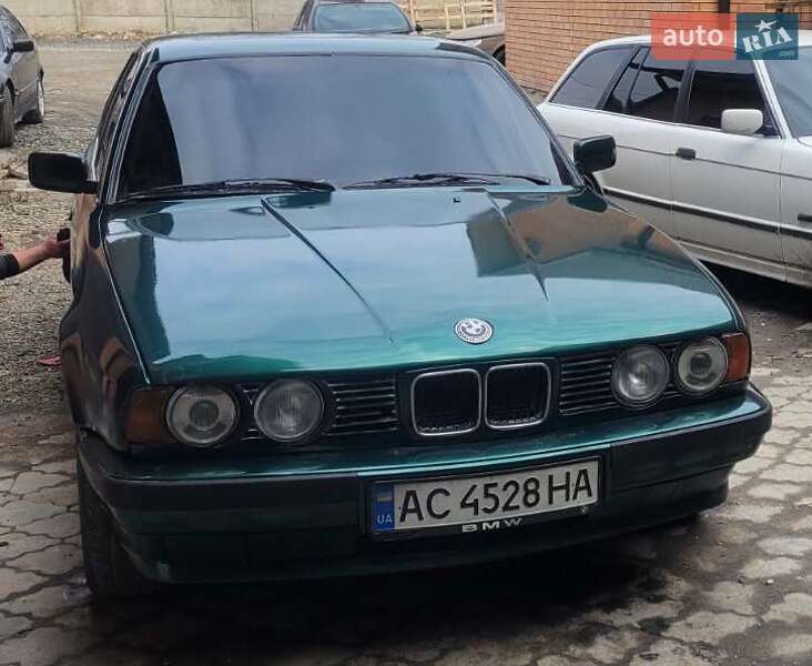 Седан BMW 5 Series 1993 в Луцке