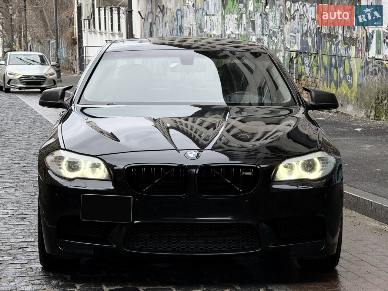 BMW 5 Series 2013 photo 2