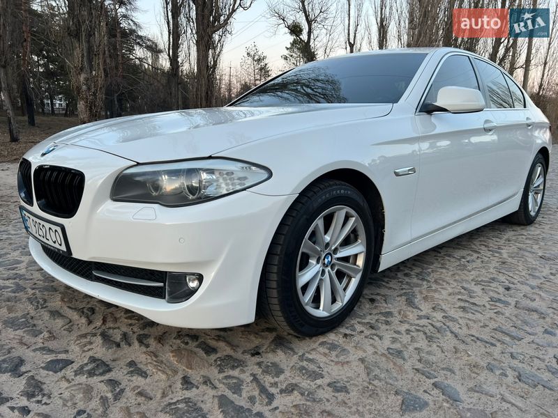 Седан BMW 5 Series 2012 в Ахтырке