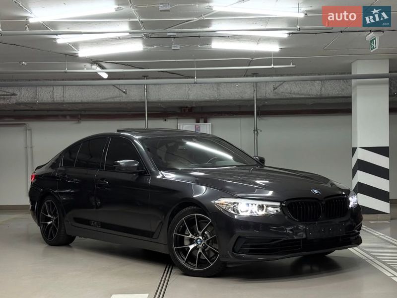Седан BMW 5 Series 2018 в Киеве