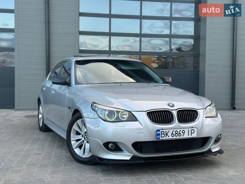 Седан BMW 5 Series 2004 в Сарнах