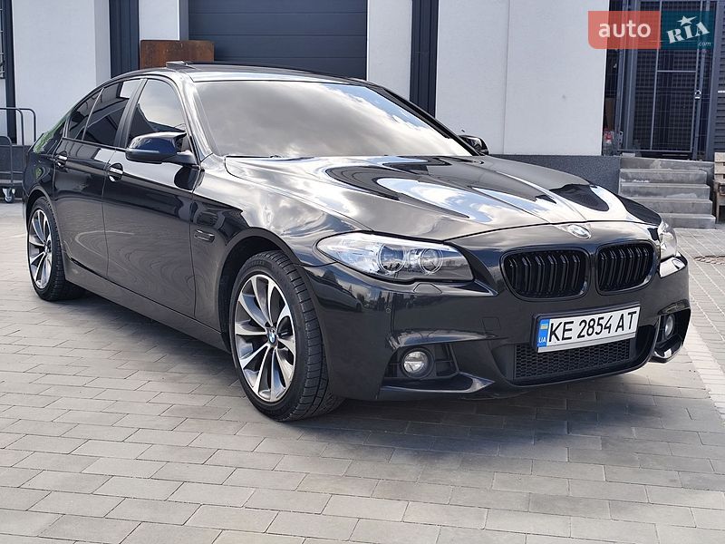 Седан BMW 5 Series 2016 в Дніпрі