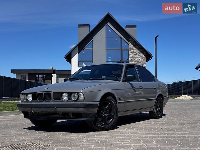 Седан BMW 5 Series 1990 в Луцьку
