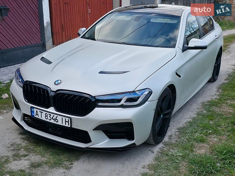 Седан BMW 5 Series 2016 в Чемеровцах