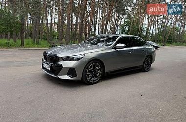Седан BMW 5 Series 2023 в Черкасах