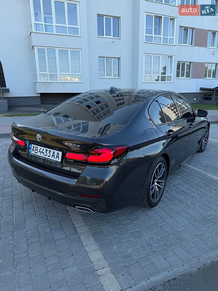 BMW 5 Series 2022 photo 2