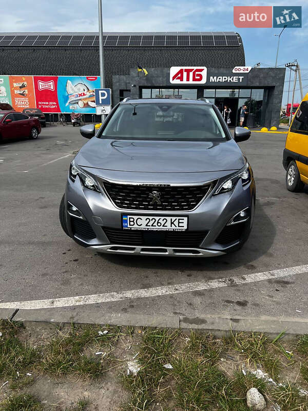 Позашляховик / Кросовер Peugeot 5008 2017 в Львові