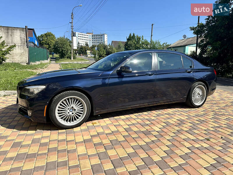 Седан BMW 7 Series 2013 в Умани
