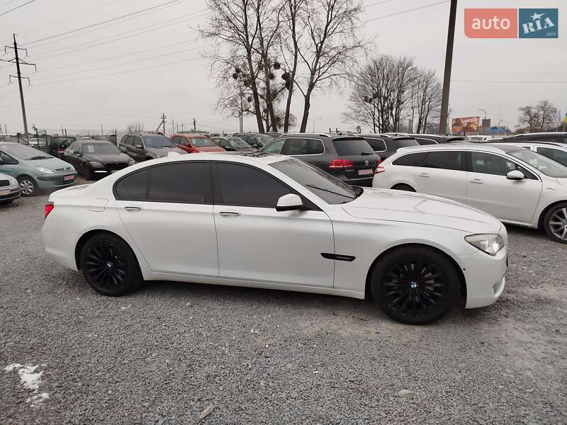 Седан BMW 7 Series 2011 в Рівному