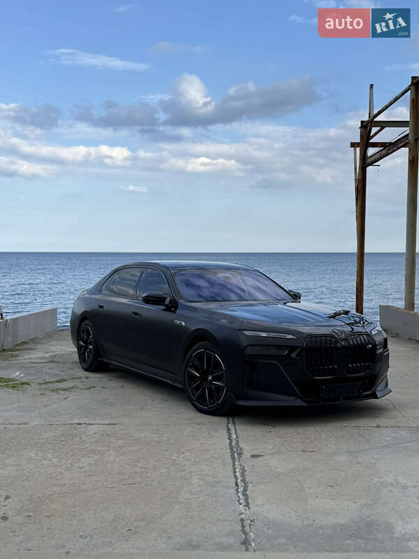 Седан BMW 7 Series 2024 в Одесі Седан BMW 7 Series 2024 в Одесі