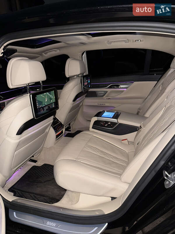 Седан BMW 7 Series 2016 в Хмельницком