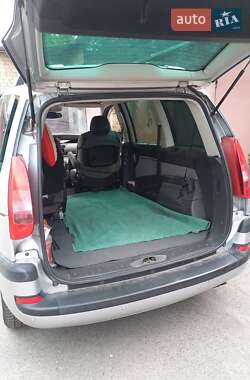 Минивэн Peugeot 807 2004 в Киеве