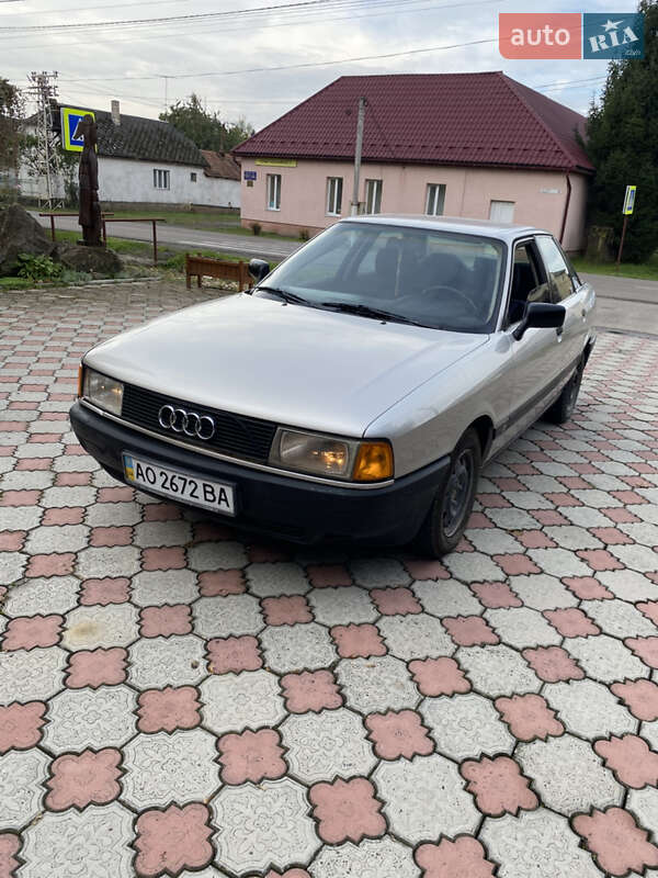 Седан Audi 80 1989 в Берегово