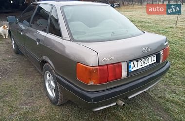 Седан Audi 80 1987 в Косове Седан Audi 80 1987 в Косове