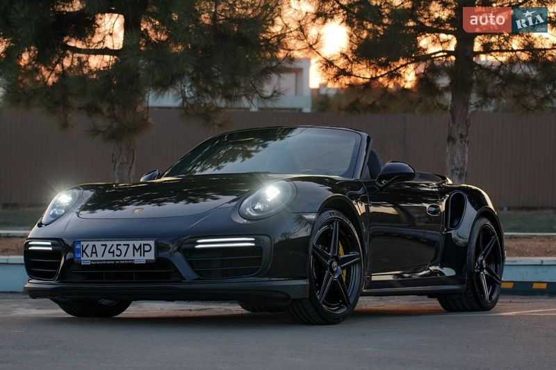 Кабриолет Porsche 911 2016 в Киеве Кабриолет Porsche 911 2016 в Киеве