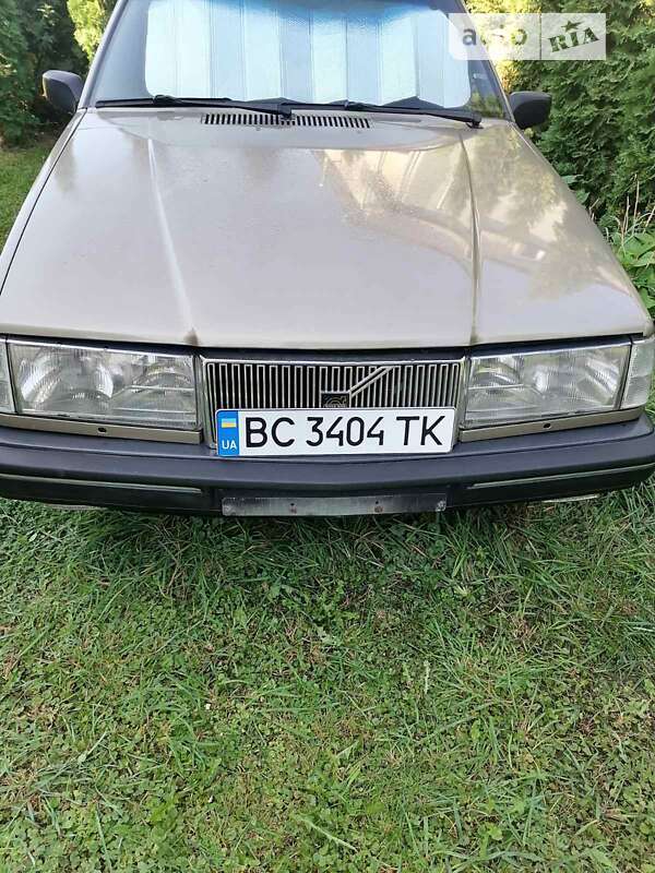 Седан Volvo 940 1991 в Львове Седан Volvo 940 1991 в Львове
