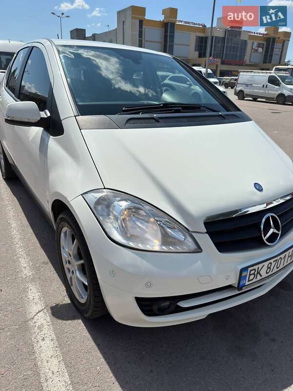 Хетчбек Mercedes-Benz A-Class 2011 в Рівному Хетчбек Mercedes-Benz A-Class 2011 в Рівному