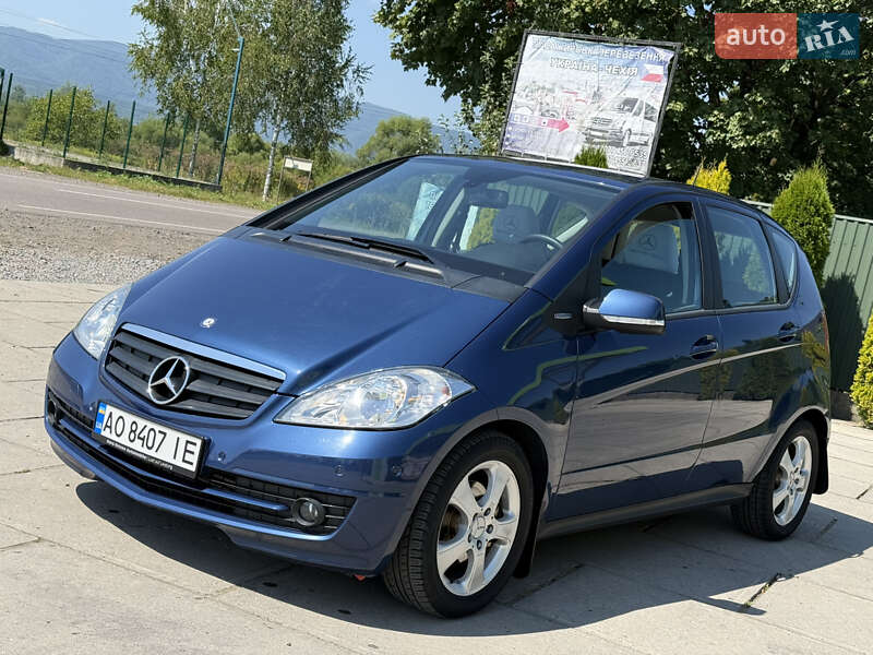 Хэтчбек Mercedes-Benz A-Class 2012 в Хусте Хэтчбек Mercedes-Benz A-Class 2012 в Хусте