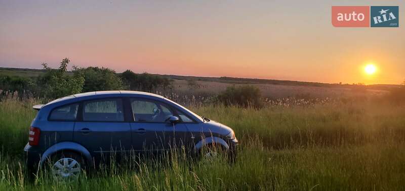 Хэтчбек Audi A2 2003 в Рожище