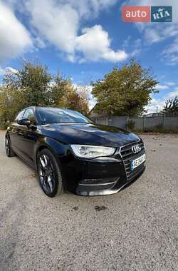Хэтчбек Audi A3 Sportback 2015 в Днепре