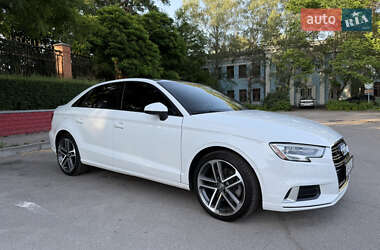 Седан Audi A3 2018 в Запорожье