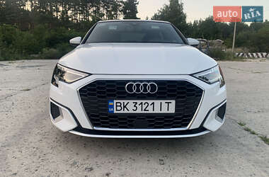 Седан Audi A3 2023 в Нетішині