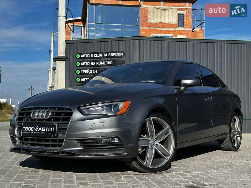 Седан Audi A3 2016 в Львове Седан Audi A3 2016 в Львове