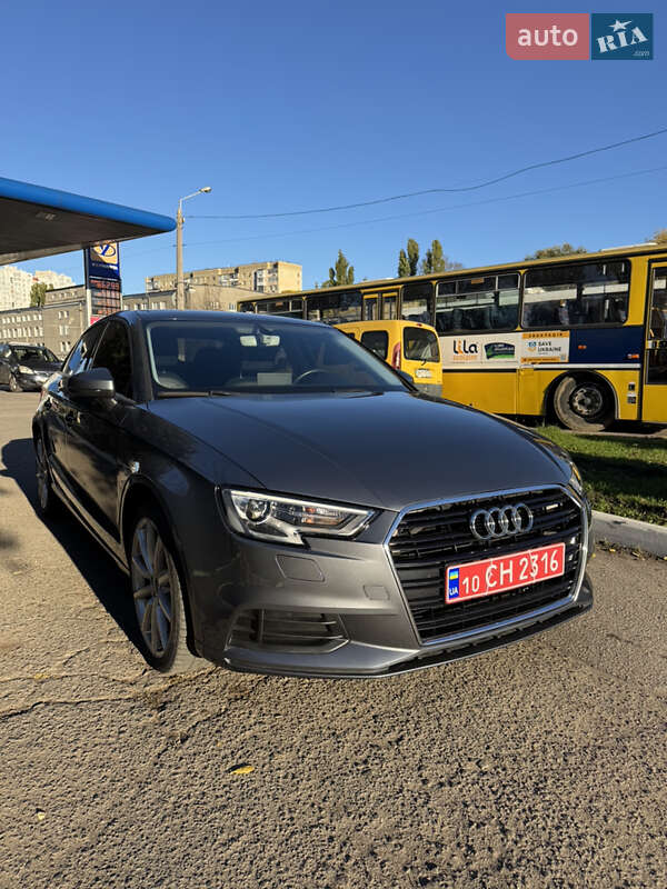 Седан Audi A3 2015 в Одессе