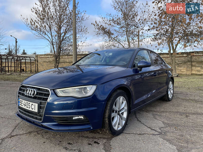Седан Audi A3 2015 в Николаеве Седан Audi A3 2015 в Николаеве