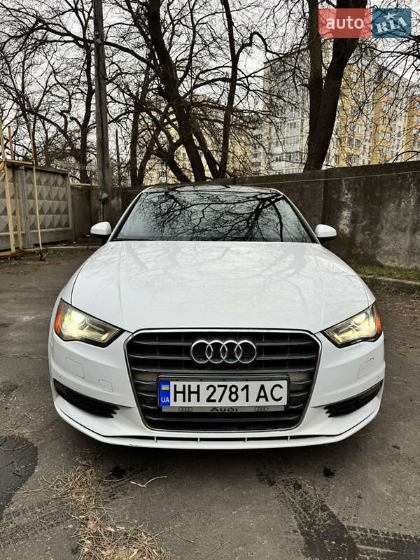 Седан Audi A3 2015 в Одесі