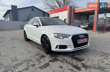 Седан Audi A3 2019 в Владимире