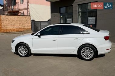 Седан Audi A3 2016 в Ужгороді