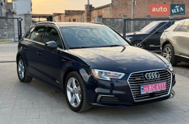 Хэтчбек Audi A3 2016 в Ровно