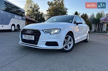 Седан Audi A3 2017 в Хусті