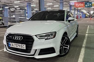 Седан Audi A3 2018 в Киеве