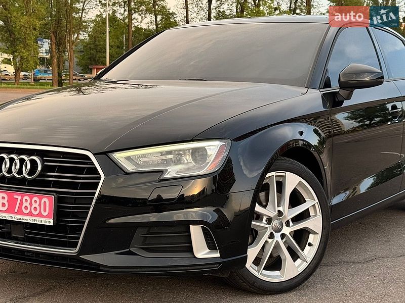 Седан Audi A3 2016 в Киеве