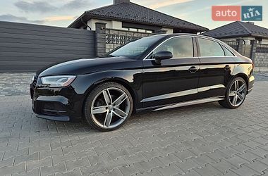 Седан Audi A3 2016 в Ровно
