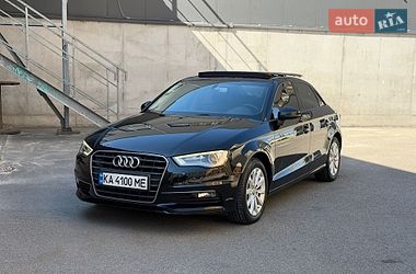 Седан Audi A3 2015 в Киеве