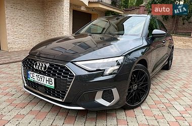 Седан Audi A3 2022 в Чернівцях