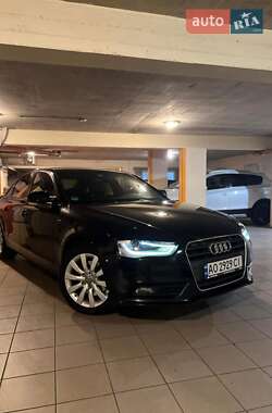 Седан Audi A4 2012 в Мукачевому