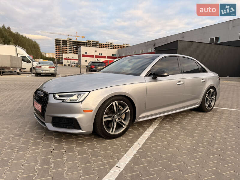 Седан Audi A4 2018 в Львове