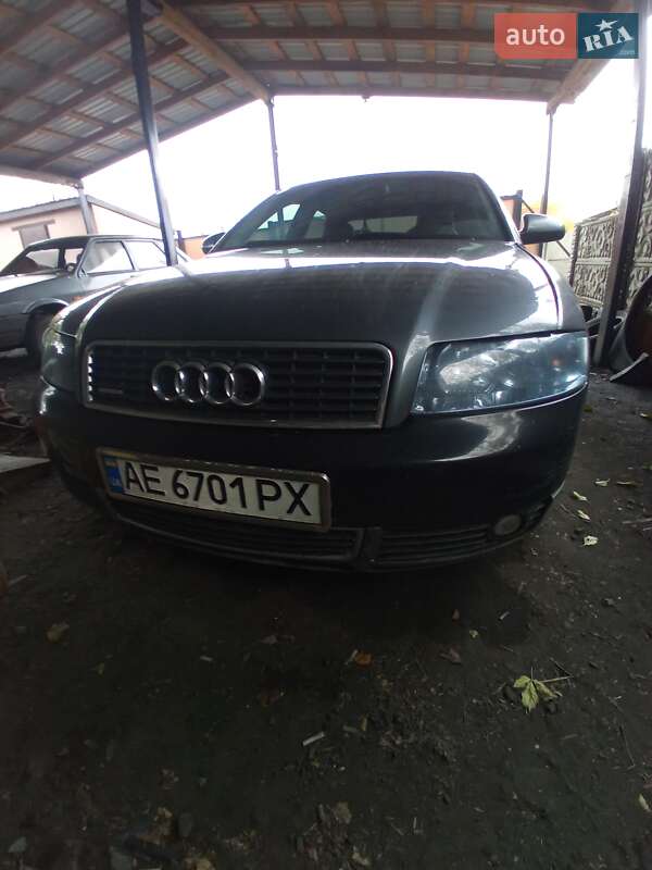 Седан Audi A4 2002 в Петропавловке