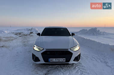 Седан Audi A4 2021 в Луцке