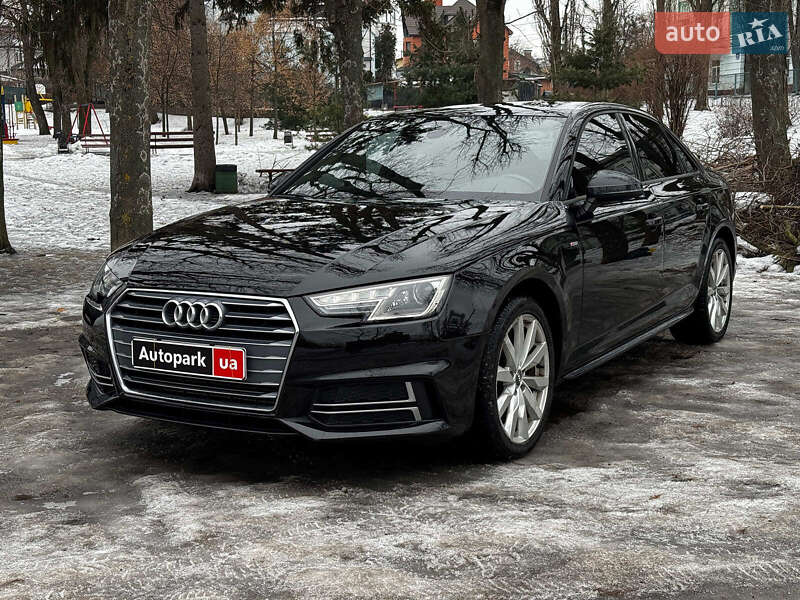 Седан Audi A4 2018 в Киеве