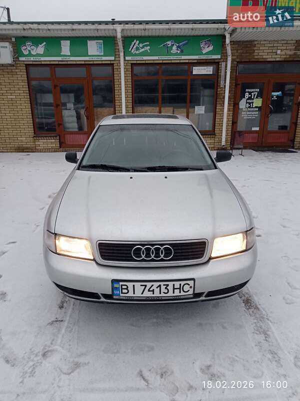 Седан Audi A4 1994 в Кременчуге