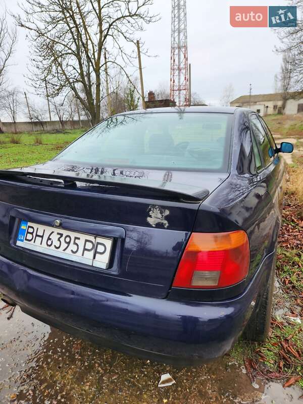 Седан Audi A4 1996 в Белгороде-Днестровском Седан Audi A4 1996 в Белгороде-Днестровском