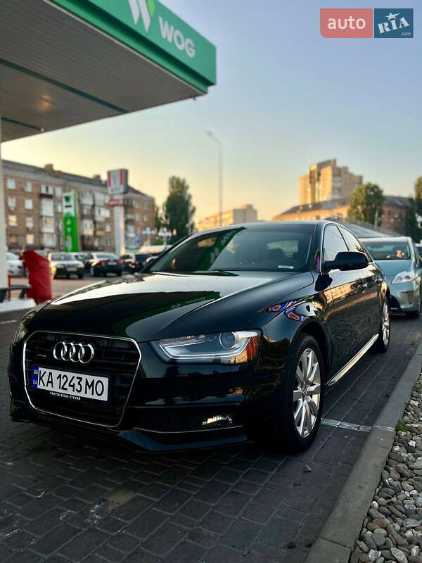 Седан Audi A4 2014 в Киеве