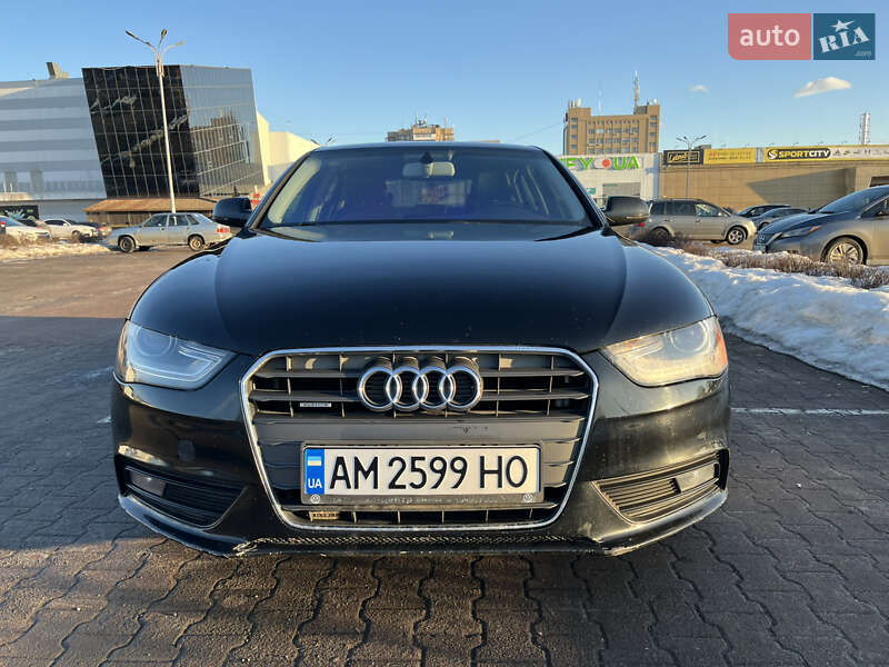 Седан Audi A4 2012 в Житомирі