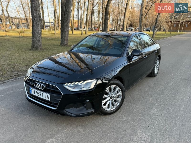 Седан Audi A4 2021 в Киеве